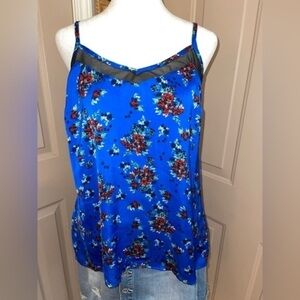 I Heart Ronson NWT blue floral silky camisole size M w/adjustable straps.